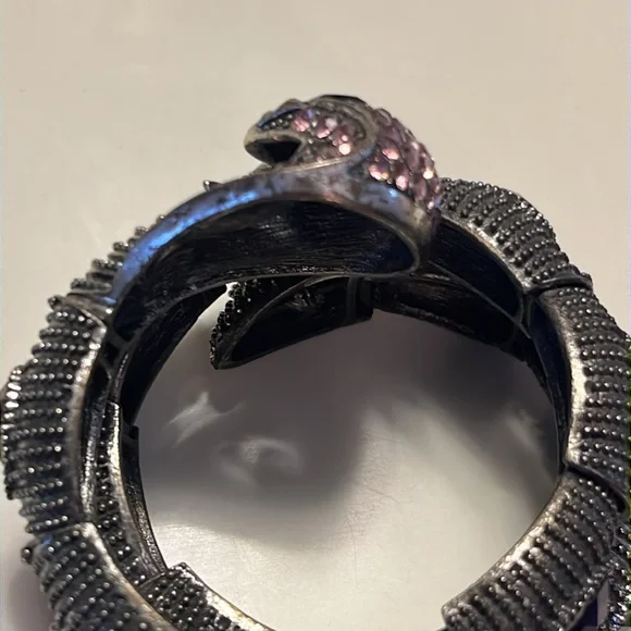 VINTAGE | Cobra Bracelet!! - Picture 6 of 6